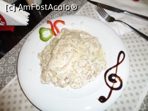 [P14] Pollo all' italiana.  » foto by Safta Radu
 - 
<span class="allrVoted glyphicon glyphicon-heart hidden" id="av912194"></span>
<a class="m-l-10 hidden" id="sv912194" onclick="voting_Foto_DelVot(,912194,22870)" role="button">șterge vot <span class="glyphicon glyphicon-remove"></span></a>
<a id="v9912194" class=" c-red"  onclick="voting_Foto_SetVot(912194)" role="button"><span class="glyphicon glyphicon-heart-empty"></span> <b>LIKE</b> = Votează poza</a> <img class="hidden"  id="f912194W9" src="/imagini/loader.gif" border="0" /><span class="AjErrMes hidden" id="e912194ErM"></span>