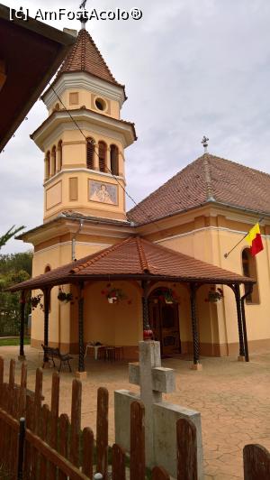 [P06] Biserica ortodoxă-intrare » foto by AZE
 - 
<span class="allrVoted glyphicon glyphicon-heart hidden" id="av1017987"></span>
<a class="m-l-10 hidden" id="sv1017987" onclick="voting_Foto_DelVot(,1017987,22908)" role="button">șterge vot <span class="glyphicon glyphicon-remove"></span></a>
<a id="v91017987" class=" c-red"  onclick="voting_Foto_SetVot(1017987)" role="button"><span class="glyphicon glyphicon-heart-empty"></span> <b>LIKE</b> = Votează poza</a> <img class="hidden"  id="f1017987W9" src="/imagini/loader.gif" border="0" /><span class="AjErrMes hidden" id="e1017987ErM"></span>