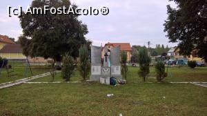[P09] Monumentul eroilor Hamba » foto by AZE
 - 
<span class="allrVoted glyphicon glyphicon-heart hidden" id="av1017991"></span>
<a class="m-l-10 hidden" id="sv1017991" onclick="voting_Foto_DelVot(,1017991,22908)" role="button">șterge vot <span class="glyphicon glyphicon-remove"></span></a>
<a id="v91017991" class=" c-red"  onclick="voting_Foto_SetVot(1017991)" role="button"><span class="glyphicon glyphicon-heart-empty"></span> <b>LIKE</b> = Votează poza</a> <img class="hidden"  id="f1017991W9" src="/imagini/loader.gif" border="0" /><span class="AjErrMes hidden" id="e1017991ErM"></span>