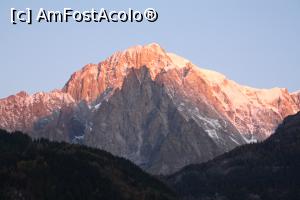 [P39] Mont Blanc se luminează încet-încet (priviți-i vârful)  » foto by Alina53
 - 
<span class="allrVoted glyphicon glyphicon-heart hidden" id="av914340"></span>
<a class="m-l-10 hidden" id="sv914340" onclick="voting_Foto_DelVot(,914340,22914)" role="button">șterge vot <span class="glyphicon glyphicon-remove"></span></a>
<a id="v9914340" class=" c-red"  onclick="voting_Foto_SetVot(914340)" role="button"><span class="glyphicon glyphicon-heart-empty"></span> <b>LIKE</b> = Votează poza</a> <img class="hidden"  id="f914340W9" src="/imagini/loader.gif" border="0" /><span class="AjErrMes hidden" id="e914340ErM"></span>