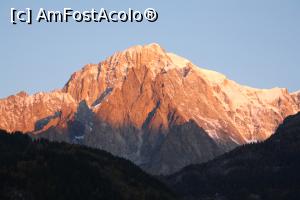 [P40] Mont Blanc s-a luminat încet-încet...  » foto by Alina53
 - 
<span class="allrVoted glyphicon glyphicon-heart hidden" id="av914341"></span>
<a class="m-l-10 hidden" id="sv914341" onclick="voting_Foto_DelVot(,914341,22914)" role="button">șterge vot <span class="glyphicon glyphicon-remove"></span></a>
<a id="v9914341" class=" c-red"  onclick="voting_Foto_SetVot(914341)" role="button"><span class="glyphicon glyphicon-heart-empty"></span> <b>LIKE</b> = Votează poza</a> <img class="hidden"  id="f914341W9" src="/imagini/loader.gif" border="0" /><span class="AjErrMes hidden" id="e914341ErM"></span>