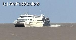 [P54] Ferry folosit de mine la traversare Rio la Plata » foto by AZE
 - 
<span class="allrVoted glyphicon glyphicon-heart hidden" id="av1522952"></span>
<a class="m-l-10 hidden" id="sv1522952" onclick="voting_Foto_DelVot(,1522952,22921)" role="button">șterge vot <span class="glyphicon glyphicon-remove"></span></a>
<a id="v91522952" class=" c-red"  onclick="voting_Foto_SetVot(1522952)" role="button"><span class="glyphicon glyphicon-heart-empty"></span> <b>LIKE</b> = Votează poza</a> <img class="hidden"  id="f1522952W9" src="/imagini/loader.gif" border="0" /><span class="AjErrMes hidden" id="e1522952ErM"></span>