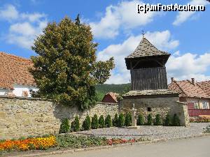 P04 [SEP-2013] Intrare biserica Ghelința