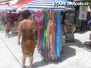 [P16] Prin bazar » foto by dorgo
 - 
<span class="allrVoted glyphicon glyphicon-heart hidden" id="av439435"></span>
<a class="m-l-10 hidden" id="sv439435" onclick="voting_Foto_DelVot(,439435,23110)" role="button">șterge vot <span class="glyphicon glyphicon-remove"></span></a>
<a id="v9439435" class=" c-red"  onclick="voting_Foto_SetVot(439435)" role="button"><span class="glyphicon glyphicon-heart-empty"></span> <b>LIKE</b> = Votează poza</a> <img class="hidden"  id="f439435W9" src="/imagini/loader.gif" border="0" /><span class="AjErrMes hidden" id="e439435ErM"></span>