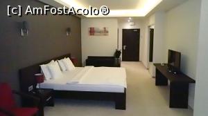 [P10] Ramada Constanța Hotel - camera » foto by Dragoș_MD
 - 
<span class="allrVoted glyphicon glyphicon-heart hidden" id="av971718"></span>
<a class="m-l-10 hidden" id="sv971718" onclick="voting_Foto_DelVot(,971718,23115)" role="button">șterge vot <span class="glyphicon glyphicon-remove"></span></a>
<a id="v9971718" class=" c-red"  onclick="voting_Foto_SetVot(971718)" role="button"><span class="glyphicon glyphicon-heart-empty"></span> <b>LIKE</b> = Votează poza</a> <img class="hidden"  id="f971718W9" src="/imagini/loader.gif" border="0" /><span class="AjErrMes hidden" id="e971718ErM"></span>