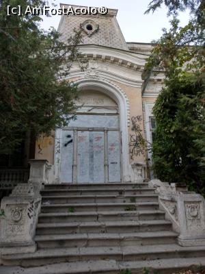 [P17] Casa Ioan Dumitrescu, fosta Casă a Pionierilor.  » foto by maryka
 - 
<span class="allrVoted glyphicon glyphicon-heart hidden" id="av1019499"></span>
<a class="m-l-10 hidden" id="sv1019499" onclick="voting_Foto_DelVot(,1019499,23117)" role="button">șterge vot <span class="glyphicon glyphicon-remove"></span></a>
<a id="v91019499" class=" c-red"  onclick="voting_Foto_SetVot(1019499)" role="button"><span class="glyphicon glyphicon-heart-empty"></span> <b>LIKE</b> = Votează poza</a> <img class="hidden"  id="f1019499W9" src="/imagini/loader.gif" border="0" /><span class="AjErrMes hidden" id="e1019499ErM"></span>