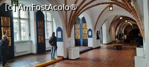 [P65] Toruń, Ratusz Staromiejski - Primăria Veche astăzi muzeu, Galeria de Artă Gotică la parter, se văd vitraliile.... » foto by mprofeanu
 - 
<span class="allrVoted glyphicon glyphicon-heart hidden" id="av1399015"></span>
<a class="m-l-10 hidden" id="sv1399015" onclick="voting_Foto_DelVot(,1399015,23133)" role="button">șterge vot <span class="glyphicon glyphicon-remove"></span></a>
<a id="v91399015" class=" c-red"  onclick="voting_Foto_SetVot(1399015)" role="button"><span class="glyphicon glyphicon-heart-empty"></span> <b>LIKE</b> = Votează poza</a> <img class="hidden"  id="f1399015W9" src="/imagini/loader.gif" border="0" /><span class="AjErrMes hidden" id="e1399015ErM"></span>