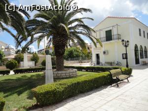 [P04] Lefkas town, Marka Square.  » foto by maryka
 - 
<span class="allrVoted glyphicon glyphicon-heart hidden" id="av943673"></span>
<a class="m-l-10 hidden" id="sv943673" onclick="voting_Foto_DelVot(,943673,23140)" role="button">șterge vot <span class="glyphicon glyphicon-remove"></span></a>
<a id="v9943673" class=" c-red"  onclick="voting_Foto_SetVot(943673)" role="button"><span class="glyphicon glyphicon-heart-empty"></span> <b>LIKE</b> = Votează poza</a> <img class="hidden"  id="f943673W9" src="/imagini/loader.gif" border="0" /><span class="AjErrMes hidden" id="e943673ErM"></span>