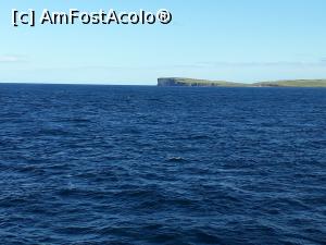 [P04] Strâmtoarea Pentland Firth, care separă Insulele Orkney de Ținutul Caithness și leagă Oceanul Atlantic de Marea Nordului. Am ajuns si noi la capul acela (Duncansby), care se vede in zare.  » foto by Aurici
 - 
<span class="allrVoted glyphicon glyphicon-heart hidden" id="av926460"></span>
<a class="m-l-10 hidden" id="sv926460" onclick="voting_Foto_DelVot(,926460,23153)" role="button">șterge vot <span class="glyphicon glyphicon-remove"></span></a>
<a id="v9926460" class=" c-red"  onclick="voting_Foto_SetVot(926460)" role="button"><span class="glyphicon glyphicon-heart-empty"></span> <b>LIKE</b> = Votează poza</a> <img class="hidden"  id="f926460W9" src="/imagini/loader.gif" border="0" /><span class="AjErrMes hidden" id="e926460ErM"></span>