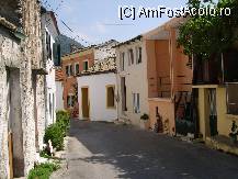 [P17] Ulita principala din Spartilas, foarte des traversata de turisti in lunile de vara... » foto by corinka
 - 
<span class="allrVoted glyphicon glyphicon-heart hidden" id="av81171"></span>
<a class="m-l-10 hidden" id="sv81171" onclick="voting_Foto_DelVot(,81171,23177)" role="button">șterge vot <span class="glyphicon glyphicon-remove"></span></a>
<a id="v981171" class=" c-red"  onclick="voting_Foto_SetVot(81171)" role="button"><span class="glyphicon glyphicon-heart-empty"></span> <b>LIKE</b> = Votează poza</a> <img class="hidden"  id="f81171W9" src="/imagini/loader.gif" border="0" /><span class="AjErrMes hidden" id="e81171ErM"></span>