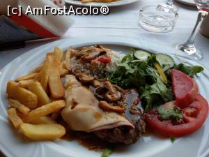 [P40] Porc cu sos de ciuperci, delicios!!! » foto by maryka
 - 
<span class="allrVoted glyphicon glyphicon-heart hidden" id="av1281511"></span>
<a class="m-l-10 hidden" id="sv1281511" onclick="voting_Foto_DelVot(,1281511,23184)" role="button">șterge vot <span class="glyphicon glyphicon-remove"></span></a>
<a id="v91281511" class=" c-red"  onclick="voting_Foto_SetVot(1281511)" role="button"><span class="glyphicon glyphicon-heart-empty"></span> <b>LIKE</b> = Votează poza</a> <img class="hidden"  id="f1281511W9" src="/imagini/loader.gif" border="0" /><span class="AjErrMes hidden" id="e1281511ErM"></span>