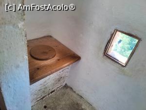 [P16] Castelul Predjama; buda » foto by crismis
 - 
<span class="allrVoted glyphicon glyphicon-heart hidden" id="av1529271"></span>
<a class="m-l-10 hidden" id="sv1529271" onclick="voting_Foto_DelVot(,1529271,23209)" role="button">șterge vot <span class="glyphicon glyphicon-remove"></span></a>
<a id="v91529271" class=" c-red"  onclick="voting_Foto_SetVot(1529271)" role="button"><span class="glyphicon glyphicon-heart-empty"></span> <b>LIKE</b> = Votează poza</a> <img class="hidden"  id="f1529271W9" src="/imagini/loader.gif" border="0" /><span class="AjErrMes hidden" id="e1529271ErM"></span>