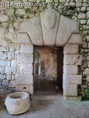[P19] Castelul Predjama » foto by crismis
 - 
<span class="allrVoted glyphicon glyphicon-heart hidden" id="av1529274"></span>
<a class="m-l-10 hidden" id="sv1529274" onclick="voting_Foto_DelVot(,1529274,23209)" role="button">șterge vot <span class="glyphicon glyphicon-remove"></span></a>
<a id="v91529274" class=" c-red"  onclick="voting_Foto_SetVot(1529274)" role="button"><span class="glyphicon glyphicon-heart-empty"></span> <b>LIKE</b> = Votează poza</a> <img class="hidden"  id="f1529274W9" src="/imagini/loader.gif" border="0" /><span class="AjErrMes hidden" id="e1529274ErM"></span>