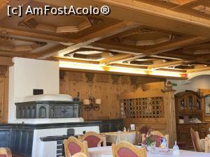 [P55] Hotel Lanthalerhof - si soba decorativa » foto by mishu
 - 
<span class="allrVoted glyphicon glyphicon-heart hidden" id="av1330582"></span>
<a class="m-l-10 hidden" id="sv1330582" onclick="voting_Foto_DelVot(,1330582,23250)" role="button">șterge vot <span class="glyphicon glyphicon-remove"></span></a>
<a id="v91330582" class=" c-red"  onclick="voting_Foto_SetVot(1330582)" role="button"><span class="glyphicon glyphicon-heart-empty"></span> <b>LIKE</b> = Votează poza</a> <img class="hidden"  id="f1330582W9" src="/imagini/loader.gif" border="0" /><span class="AjErrMes hidden" id="e1330582ErM"></span>