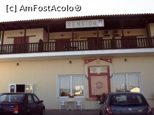 [P02] Pension Vergina - exteriorul.  » foto by Carmen Ion
 - 
<span class="allrVoted glyphicon glyphicon-heart hidden" id="av939814"></span>
<a class="m-l-10 hidden" id="sv939814" onclick="voting_Foto_DelVot(,939814,23353)" role="button">șterge vot <span class="glyphicon glyphicon-remove"></span></a>
<a id="v9939814" class=" c-red"  onclick="voting_Foto_SetVot(939814)" role="button"><span class="glyphicon glyphicon-heart-empty"></span> <b>LIKE</b> = Votează poza</a> <img class="hidden"  id="f939814W9" src="/imagini/loader.gif" border="0" /><span class="AjErrMes hidden" id="e939814ErM"></span>