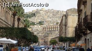 [P01] Modica Bass<p> Corso Umberto I, vedere spre Modica Alta » foto by mecut
 - 
<span class="allrVoted glyphicon glyphicon-heart hidden" id="av941521"></span>
<a class="m-l-10 hidden" id="sv941521" onclick="voting_Foto_DelVot(,941521,23381)" role="button">șterge vot <span class="glyphicon glyphicon-remove"></span></a>
<a id="v9941521" class=" c-red"  onclick="voting_Foto_SetVot(941521)" role="button"><span class="glyphicon glyphicon-heart-empty"></span> <b>LIKE</b> = Votează poza</a> <img class="hidden"  id="f941521W9" src="/imagini/loader.gif" border="0" /><span class="AjErrMes hidden" id="e941521ErM"></span>