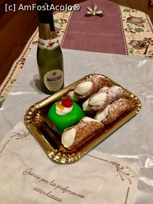 [P23] Cassata Siciliana, prajitura impreuna cu celebrii Cannoli cu ricotta.  » foto by mecut
 - 
<span class="allrVoted glyphicon glyphicon-heart hidden" id="av941543"></span>
<a class="m-l-10 hidden" id="sv941543" onclick="voting_Foto_DelVot(,941543,23381)" role="button">șterge vot <span class="glyphicon glyphicon-remove"></span></a>
<a id="v9941543" class=" c-red"  onclick="voting_Foto_SetVot(941543)" role="button"><span class="glyphicon glyphicon-heart-empty"></span> <b>LIKE</b> = Votează poza</a> <img class="hidden"  id="f941543W9" src="/imagini/loader.gif" border="0" /><span class="AjErrMes hidden" id="e941543ErM"></span>