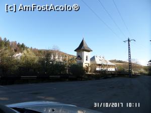 [P03] Drumul este asfaltat doar până în dreptul mănăstirii (sensul opus)  » foto by Alina53
 - 
<span class="allrVoted glyphicon glyphicon-heart hidden" id="av942755"></span>
<a class="m-l-10 hidden" id="sv942755" onclick="voting_Foto_DelVot(,942755,23413)" role="button">șterge vot <span class="glyphicon glyphicon-remove"></span></a>
<a id="v9942755" class=" c-red"  onclick="voting_Foto_SetVot(942755)" role="button"><span class="glyphicon glyphicon-heart-empty"></span> <b>LIKE</b> = Votează poza</a> <img class="hidden"  id="f942755W9" src="/imagini/loader.gif" border="0" /><span class="AjErrMes hidden" id="e942755ErM"></span>
