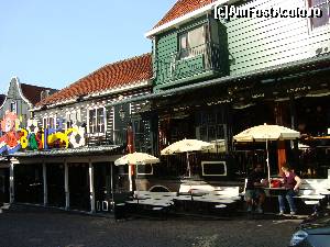 [P35] Case vechi din Volendam... baruri, cafenele, bancute la strada mare » foto by mireille
 - 
<span class="allrVoted glyphicon glyphicon-heart hidden" id="av585875"></span>
<a class="m-l-10 hidden" id="sv585875" onclick="voting_Foto_DelVot(,585875,23417)" role="button">șterge vot <span class="glyphicon glyphicon-remove"></span></a>
<a id="v9585875" class=" c-red"  onclick="voting_Foto_SetVot(585875)" role="button"><span class="glyphicon glyphicon-heart-empty"></span> <b>LIKE</b> = Votează poza</a> <img class="hidden"  id="f585875W9" src="/imagini/loader.gif" border="0" /><span class="AjErrMes hidden" id="e585875ErM"></span>