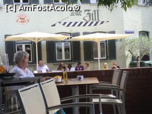 [P18] Restaurant “La Zill”- batranica si comanda ei, cartofi prajiti si o bere » foto by mishu
 - 
<span class="allrVoted glyphicon glyphicon-heart hidden" id="av1206219"></span>
<a class="m-l-10 hidden" id="sv1206219" onclick="voting_Foto_DelVot(,1206219,23419)" role="button">șterge vot <span class="glyphicon glyphicon-remove"></span></a>
<a id="v91206219" class=" c-red"  onclick="voting_Foto_SetVot(1206219)" role="button"><span class="glyphicon glyphicon-heart-empty"></span> <b>LIKE</b> = Votează poza</a> <img class="hidden"  id="f1206219W9" src="/imagini/loader.gif" border="0" /><span class="AjErrMes hidden" id="e1206219ErM"></span>