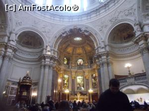 [P05] La intrarea în Berliner Dom.  » foto by mihaelavoicu
 - 
<span class="allrVoted glyphicon glyphicon-heart hidden" id="av944147"></span>
<a class="m-l-10 hidden" id="sv944147" onclick="voting_Foto_DelVot(,944147,23441)" role="button">șterge vot <span class="glyphicon glyphicon-remove"></span></a>
<a id="v9944147" class=" c-red"  onclick="voting_Foto_SetVot(944147)" role="button"><span class="glyphicon glyphicon-heart-empty"></span> <b>LIKE</b> = Votează poza</a> <img class="hidden"  id="f944147W9" src="/imagini/loader.gif" border="0" /><span class="AjErrMes hidden" id="e944147ErM"></span>