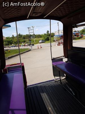[P07] cu songthaew in autogara din Krabi » foto by r-Uca
 - 
<span class="allrVoted glyphicon glyphicon-heart hidden" id="av945044"></span>
<a class="m-l-10 hidden" id="sv945044" onclick="voting_Foto_DelVot(,945044,23457)" role="button">șterge vot <span class="glyphicon glyphicon-remove"></span></a>
<a id="v9945044" class=" c-red"  onclick="voting_Foto_SetVot(945044)" role="button"><span class="glyphicon glyphicon-heart-empty"></span> <b>LIKE</b> = Votează poza</a> <img class="hidden"  id="f945044W9" src="/imagini/loader.gif" border="0" /><span class="AjErrMes hidden" id="e945044ErM"></span>