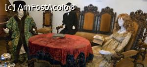 [P34] 34. Unul din membrii familiei Golescu primea musafirii în Camera de Oaspeți. » foto by msnd
 - 
<span class="allrVoted glyphicon glyphicon-heart hidden" id="av1508932"></span>
<a class="m-l-10 hidden" id="sv1508932" onclick="voting_Foto_DelVot(,1508932,23475)" role="button">șterge vot <span class="glyphicon glyphicon-remove"></span></a>
<a id="v91508932" class=" c-red"  onclick="voting_Foto_SetVot(1508932)" role="button"><span class="glyphicon glyphicon-heart-empty"></span> <b>LIKE</b> = Votează poza</a> <img class="hidden"  id="f1508932W9" src="/imagini/loader.gif" border="0" /><span class="AjErrMes hidden" id="e1508932ErM"></span>