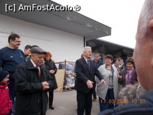[P02] Primirea grupului AFA, oenologul ing. Chimist Buia, stânga și sărbătoritul Liviu Necșulescu în mijloc.  » foto by elviramvio
 - 
<span class="allrVoted glyphicon glyphicon-heart hidden" id="av954826"></span>
<a class="m-l-10 hidden" id="sv954826" onclick="voting_Foto_DelVot(,954826,23551)" role="button">șterge vot <span class="glyphicon glyphicon-remove"></span></a>
<a id="v9954826" class=" c-red"  onclick="voting_Foto_SetVot(954826)" role="button"><span class="glyphicon glyphicon-heart-empty"></span> <b>LIKE</b> = Votează poza</a> <img class="hidden"  id="f954826W9" src="/imagini/loader.gif" border="0" /><span class="AjErrMes hidden" id="e954826ErM"></span>