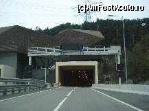 [P40] tunelul Roppen-lungime 5 km. » foto by adryana
 - 
<span class="allrVoted glyphicon glyphicon-heart hidden" id="av318019"></span>
<a class="m-l-10 hidden" id="sv318019" onclick="voting_Foto_DelVot(,318019,23568)" role="button">șterge vot <span class="glyphicon glyphicon-remove"></span></a>
<a id="v9318019" class=" c-red"  onclick="voting_Foto_SetVot(318019)" role="button"><span class="glyphicon glyphicon-heart-empty"></span> <b>LIKE</b> = Votează poza</a> <img class="hidden"  id="f318019W9" src="/imagini/loader.gif" border="0" /><span class="AjErrMes hidden" id="e318019ErM"></span>