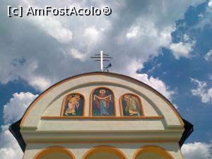 [P09] Biserica manastirii 'Sfintii Arhangheli Mihail, Gavriil si Rafail' - Rametea » foto by calator2000
 - 
<span class="allrVoted glyphicon glyphicon-heart hidden" id="av737270"></span>
<a class="m-l-10 hidden" id="sv737270" onclick="voting_Foto_DelVot(,737270,23572)" role="button">șterge vot <span class="glyphicon glyphicon-remove"></span></a>
<a id="v9737270" class=" c-red"  onclick="voting_Foto_SetVot(737270)" role="button"><span class="glyphicon glyphicon-heart-empty"></span> <b>LIKE</b> = Votează poza</a> <img class="hidden"  id="f737270W9" src="/imagini/loader.gif" border="0" /><span class="AjErrMes hidden" id="e737270ErM"></span>