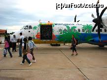[P01] Avionul micut cu care am ajuns in Cambodgia » foto by lizuk
 - 
<span class="allrVoted glyphicon glyphicon-heart hidden" id="av55033"></span>
<a class="m-l-10 hidden" id="sv55033" onclick="voting_Foto_DelVot(,55033,23583)" role="button">șterge vot <span class="glyphicon glyphicon-remove"></span></a>
<a id="v955033" class=" c-red"  onclick="voting_Foto_SetVot(55033)" role="button"><span class="glyphicon glyphicon-heart-empty"></span> <b>LIKE</b> = Votează poza</a> <img class="hidden"  id="f55033W9" src="/imagini/loader.gif" border="0" /><span class="AjErrMes hidden" id="e55033ErM"></span>