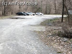 [P06] Aici este locul situat la 100 metri de sosea unde se parcheaza masinile si unde se plateste taxa de 10 lei » foto by Dan&Ema
 - 
<span class="allrVoted glyphicon glyphicon-heart hidden" id="av955118"></span>
<a class="m-l-10 hidden" id="sv955118" onclick="voting_Foto_DelVot(,955118,23593)" role="button">șterge vot <span class="glyphicon glyphicon-remove"></span></a>
<a id="v9955118" class=" c-red"  onclick="voting_Foto_SetVot(955118)" role="button"><span class="glyphicon glyphicon-heart-empty"></span> <b>LIKE</b> = Votează poza</a> <img class="hidden"  id="f955118W9" src="/imagini/loader.gif" border="0" /><span class="AjErrMes hidden" id="e955118ErM"></span>