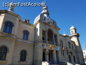 [P53] Palatul Ghika din orașul Comănești - o clădire impunătoare, declarată ”monument istoric”.  » foto by Floryn81
 - 
<span class="allrVoted glyphicon glyphicon-heart hidden" id="av1018250"></span>
<a class="m-l-10 hidden" id="sv1018250" onclick="voting_Foto_DelVot(,1018250,23619)" role="button">șterge vot <span class="glyphicon glyphicon-remove"></span></a>
<a id="v91018250" class=" c-red"  onclick="voting_Foto_SetVot(1018250)" role="button"><span class="glyphicon glyphicon-heart-empty"></span> <b>LIKE</b> = Votează poza</a> <img class="hidden"  id="f1018250W9" src="/imagini/loader.gif" border="0" /><span class="AjErrMes hidden" id="e1018250ErM"></span>