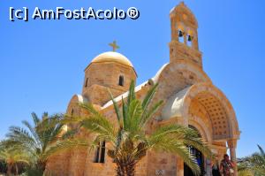 [P18] biserica Sf. Ioan Botezatorul, vedere dinspre poarta de acces catre rau » foto by alunelu69
 - 
<span class="allrVoted glyphicon glyphicon-heart hidden" id="av958203"></span>
<a class="m-l-10 hidden" id="sv958203" onclick="voting_Foto_DelVot(,958203,23631)" role="button">șterge vot <span class="glyphicon glyphicon-remove"></span></a>
<a id="v9958203" class=" c-red"  onclick="voting_Foto_SetVot(958203)" role="button"><span class="glyphicon glyphicon-heart-empty"></span> <b>LIKE</b> = Votează poza</a> <img class="hidden"  id="f958203W9" src="/imagini/loader.gif" border="0" /><span class="AjErrMes hidden" id="e958203ErM"></span>