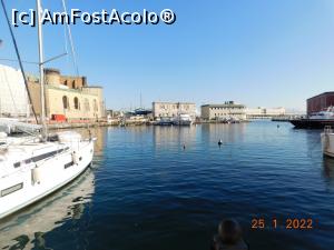 [P42] În portul Molo Beverello » foto by irinad
 - 
<span class="allrVoted glyphicon glyphicon-heart hidden" id="av1308065"></span>
<a class="m-l-10 hidden" id="sv1308065" onclick="voting_Foto_DelVot(,1308065,23655)" role="button">șterge vot <span class="glyphicon glyphicon-remove"></span></a>
<a id="v91308065" class=" c-red"  onclick="voting_Foto_SetVot(1308065)" role="button"><span class="glyphicon glyphicon-heart-empty"></span> <b>LIKE</b> = Votează poza</a> <img class="hidden"  id="f1308065W9" src="/imagini/loader.gif" border="0" /><span class="AjErrMes hidden" id="e1308065ErM"></span>