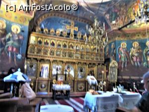 [P19] Credincioşi rugându-se » foto by Michi
 - 
<span class="allrVoted glyphicon glyphicon-heart hidden" id="av1383255"></span>
<a class="m-l-10 hidden" id="sv1383255" onclick="voting_Foto_DelVot(,1383255,23684)" role="button">șterge vot <span class="glyphicon glyphicon-remove"></span></a>
<a id="v91383255" class=" c-red"  onclick="voting_Foto_SetVot(1383255)" role="button"><span class="glyphicon glyphicon-heart-empty"></span> <b>LIKE</b> = Votează poza</a> <img class="hidden"  id="f1383255W9" src="/imagini/loader.gif" border="0" /><span class="AjErrMes hidden" id="e1383255ErM"></span>
