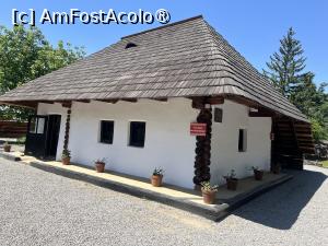 [P11] Humulești-Muzeul ”Casa lui Ion Creangă” » foto by Yersinia Pestis
 - 
<span class="allrVoted glyphicon glyphicon-heart hidden" id="av1531548"></span>
<a class="m-l-10 hidden" id="sv1531548" onclick="voting_Foto_DelVot(,1531548,23690)" role="button">șterge vot <span class="glyphicon glyphicon-remove"></span></a>
<a id="v91531548" class=" c-red"  onclick="voting_Foto_SetVot(1531548)" role="button"><span class="glyphicon glyphicon-heart-empty"></span> <b>LIKE</b> = Votează poza</a> <img class="hidden"  id="f1531548W9" src="/imagini/loader.gif" border="0" /><span class="AjErrMes hidden" id="e1531548ErM"></span>