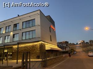 [P01] Hilton Aliağa – hotelul văzut dinspre parcare » foto by nicole33
 - 
<span class="allrVoted glyphicon glyphicon-heart hidden" id="av1264835"></span>
<a class="m-l-10 hidden" id="sv1264835" onclick="voting_Foto_DelVot(,1264835,23724)" role="button">șterge vot <span class="glyphicon glyphicon-remove"></span></a>
<a id="v91264835" class=" c-red"  onclick="voting_Foto_SetVot(1264835)" role="button"><span class="glyphicon glyphicon-heart-empty"></span> <b>LIKE</b> = Votează poza</a> <img class="hidden"  id="f1264835W9" src="/imagini/loader.gif" border="0" /><span class="AjErrMes hidden" id="e1264835ErM"></span>