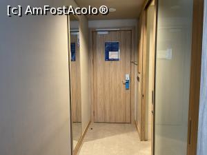 [P12] Hilton Aliağa – holul camerei mele » foto by nicole33
 - 
<span class="allrVoted glyphicon glyphicon-heart hidden" id="av1264846"></span>
<a class="m-l-10 hidden" id="sv1264846" onclick="voting_Foto_DelVot(,1264846,23724)" role="button">șterge vot <span class="glyphicon glyphicon-remove"></span></a>
<a id="v91264846" class=" c-red"  onclick="voting_Foto_SetVot(1264846)" role="button"><span class="glyphicon glyphicon-heart-empty"></span> <b>LIKE</b> = Votează poza</a> <img class="hidden"  id="f1264846W9" src="/imagini/loader.gif" border="0" /><span class="AjErrMes hidden" id="e1264846ErM"></span>