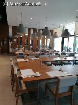 [P12] Loc interior de servit masa » foto by michaela_1961
 - 
<span class="allrVoted glyphicon glyphicon-heart hidden" id="av1242923"></span>
<a class="m-l-10 hidden" id="sv1242923" onclick="voting_Foto_DelVot(,1242923,23724)" role="button">șterge vot <span class="glyphicon glyphicon-remove"></span></a>
<a id="v91242923" class=" c-red"  onclick="voting_Foto_SetVot(1242923)" role="button"><span class="glyphicon glyphicon-heart-empty"></span> <b>LIKE</b> = Votează poza</a> <img class="hidden"  id="f1242923W9" src="/imagini/loader.gif" border="0" /><span class="AjErrMes hidden" id="e1242923ErM"></span>