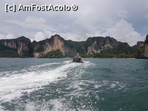 [P61] Pa Railay!  » foto by r-Uca
 - 
<span class="allrVoted glyphicon glyphicon-heart hidden" id="av968858"></span>
<a class="m-l-10 hidden" id="sv968858" onclick="voting_Foto_DelVot(,968858,23758)" role="button">șterge vot <span class="glyphicon glyphicon-remove"></span></a>
<a id="v9968858" class=" c-red"  onclick="voting_Foto_SetVot(968858)" role="button"><span class="glyphicon glyphicon-heart-empty"></span> <b>LIKE</b> = Votează poza</a> <img class="hidden"  id="f968858W9" src="/imagini/loader.gif" border="0" /><span class="AjErrMes hidden" id="e968858ErM"></span>