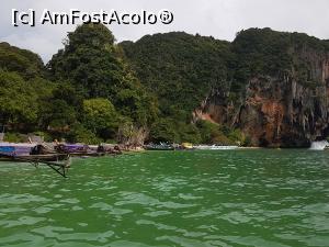 [P04] Peisaj tipic Railay » foto by r-Uca
 - 
<span class="allrVoted glyphicon glyphicon-heart hidden" id="av969518"></span>
<a class="m-l-10 hidden" id="sv969518" onclick="voting_Foto_DelVot(,969518,23769)" role="button">șterge vot <span class="glyphicon glyphicon-remove"></span></a>
<a id="v9969518" class=" c-red"  onclick="voting_Foto_SetVot(969518)" role="button"><span class="glyphicon glyphicon-heart-empty"></span> <b>LIKE</b> = Votează poza</a> <img class="hidden"  id="f969518W9" src="/imagini/loader.gif" border="0" /><span class="AjErrMes hidden" id="e969518ErM"></span>