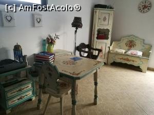 [P28] Zona cu mobilă pictată; de fapt, loc de joacă pentru copii » foto by crismis
 - 
<span class="allrVoted glyphicon glyphicon-heart hidden" id="av971236"></span>
<a class="m-l-10 hidden" id="sv971236" onclick="voting_Foto_DelVot(,971236,23790)" role="button">șterge vot <span class="glyphicon glyphicon-remove"></span></a>
<a id="v9971236" class=" c-red"  onclick="voting_Foto_SetVot(971236)" role="button"><span class="glyphicon glyphicon-heart-empty"></span> <b>LIKE</b> = Votează poza</a> <img class="hidden"  id="f971236W9" src="/imagini/loader.gif" border="0" /><span class="AjErrMes hidden" id="e971236ErM"></span>