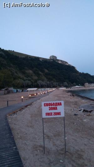 [P11] Drumul de pe plaja cu o vila (stg.sus) din reteaua turistica » foto by Sara.L
 - 
<span class="allrVoted glyphicon glyphicon-heart hidden" id="av976909"></span>
<a class="m-l-10 hidden" id="sv976909" onclick="voting_Foto_DelVot(,976909,23799)" role="button">șterge vot <span class="glyphicon glyphicon-remove"></span></a>
<a id="v9976909" class=" c-red"  onclick="voting_Foto_SetVot(976909)" role="button"><span class="glyphicon glyphicon-heart-empty"></span> <b>LIKE</b> = Votează poza</a> <img class="hidden"  id="f976909W9" src="/imagini/loader.gif" border="0" /><span class="AjErrMes hidden" id="e976909ErM"></span>