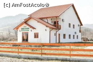 [P01] Vedere din fata, chiar de la marginea drumului national.  » foto by shimano <span class="label label-default labelC_thin small">NEVOTABILĂ</span>
