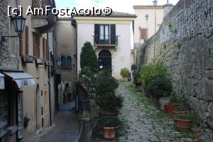 [P41] San Marino, Contrada della Pieve este în stânga... » foto by mprofeanu
 - 
<span class="allrVoted glyphicon glyphicon-heart hidden" id="av1345719"></span>
<a class="m-l-10 hidden" id="sv1345719" onclick="voting_Foto_DelVot(,1345719,23854)" role="button">șterge vot <span class="glyphicon glyphicon-remove"></span></a>
<a id="v91345719" class=" c-red"  onclick="voting_Foto_SetVot(1345719)" role="button"><span class="glyphicon glyphicon-heart-empty"></span> <b>LIKE</b> = Votează poza</a> <img class="hidden"  id="f1345719W9" src="/imagini/loader.gif" border="0" /><span class="AjErrMes hidden" id="e1345719ErM"></span>