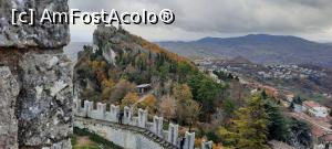 [P49] San Marino, Castello della Cesta sau Seconda Torre pozat de pe zidurile Prima Torre, vom merge spre el... » foto by mprofeanu
 - 
<span class="allrVoted glyphicon glyphicon-heart hidden" id="av1345727"></span>
<a class="m-l-10 hidden" id="sv1345727" onclick="voting_Foto_DelVot(,1345727,23854)" role="button">șterge vot <span class="glyphicon glyphicon-remove"></span></a>
<a id="v91345727" class=" c-red"  onclick="voting_Foto_SetVot(1345727)" role="button"><span class="glyphicon glyphicon-heart-empty"></span> <b>LIKE</b> = Votează poza</a> <img class="hidden"  id="f1345727W9" src="/imagini/loader.gif" border="0" /><span class="AjErrMes hidden" id="e1345727ErM"></span>