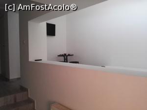 [P02] Camera, in dreapta peste parapet patul » foto by Testosu'
 - 
<span class="allrVoted glyphicon glyphicon-heart hidden" id="av977854"></span>
<a class="m-l-10 hidden" id="sv977854" onclick="voting_Foto_DelVot(,977854,23863)" role="button">șterge vot <span class="glyphicon glyphicon-remove"></span></a>
<a id="v9977854" class=" c-red"  onclick="voting_Foto_SetVot(977854)" role="button"><span class="glyphicon glyphicon-heart-empty"></span> <b>LIKE</b> = Votează poza</a> <img class="hidden"  id="f977854W9" src="/imagini/loader.gif" border="0" /><span class="AjErrMes hidden" id="e977854ErM"></span>