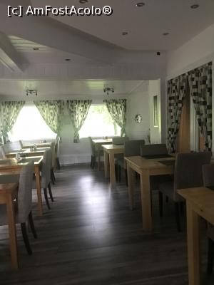 [P37] Sala de mese, Zupan » foto by krisstinna
 - 
<span class="allrVoted glyphicon glyphicon-heart hidden" id="av987134"></span>
<a class="m-l-10 hidden" id="sv987134" onclick="voting_Foto_DelVot(,987134,23919)" role="button">șterge vot <span class="glyphicon glyphicon-remove"></span></a>
<a id="v9987134" class=" c-red"  onclick="voting_Foto_SetVot(987134)" role="button"><span class="glyphicon glyphicon-heart-empty"></span> <b>LIKE</b> = Votează poza</a> <img class="hidden"  id="f987134W9" src="/imagini/loader.gif" border="0" /><span class="AjErrMes hidden" id="e987134ErM"></span>