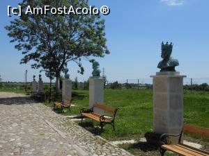 [P05] Filipeștii de Târg - Șirul personalităților care au marcat trecutul așezării și nu numai.  » foto by iulianic
 - 
<span class="allrVoted glyphicon glyphicon-heart hidden" id="av982401"></span>
<a class="m-l-10 hidden" id="sv982401" onclick="voting_Foto_DelVot(,982401,23926)" role="button">șterge vot <span class="glyphicon glyphicon-remove"></span></a>
<a id="v9982401" class=" c-red"  onclick="voting_Foto_SetVot(982401)" role="button"><span class="glyphicon glyphicon-heart-empty"></span> <b>LIKE</b> = Votează poza</a> <img class="hidden"  id="f982401W9" src="/imagini/loader.gif" border="0" /><span class="AjErrMes hidden" id="e982401ErM"></span>